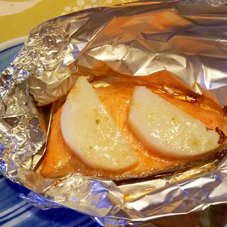 鮭と長芋のホイル焼き、柚子胡椒風味